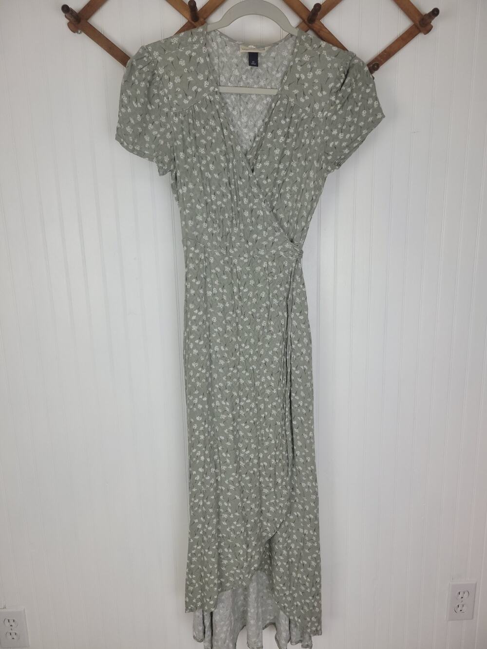 Universal Thread Sage Green maxi tie wrap dress size XS